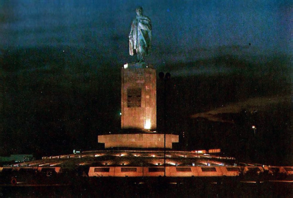 El Monumento a Benito Juárez sin los tentáculos Agenda San Luis